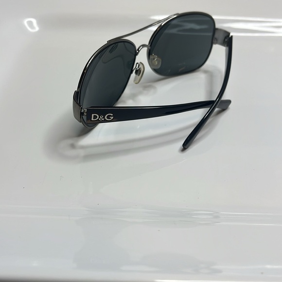 D&G Black Aviator Sunglasses - Picture 2 of 7